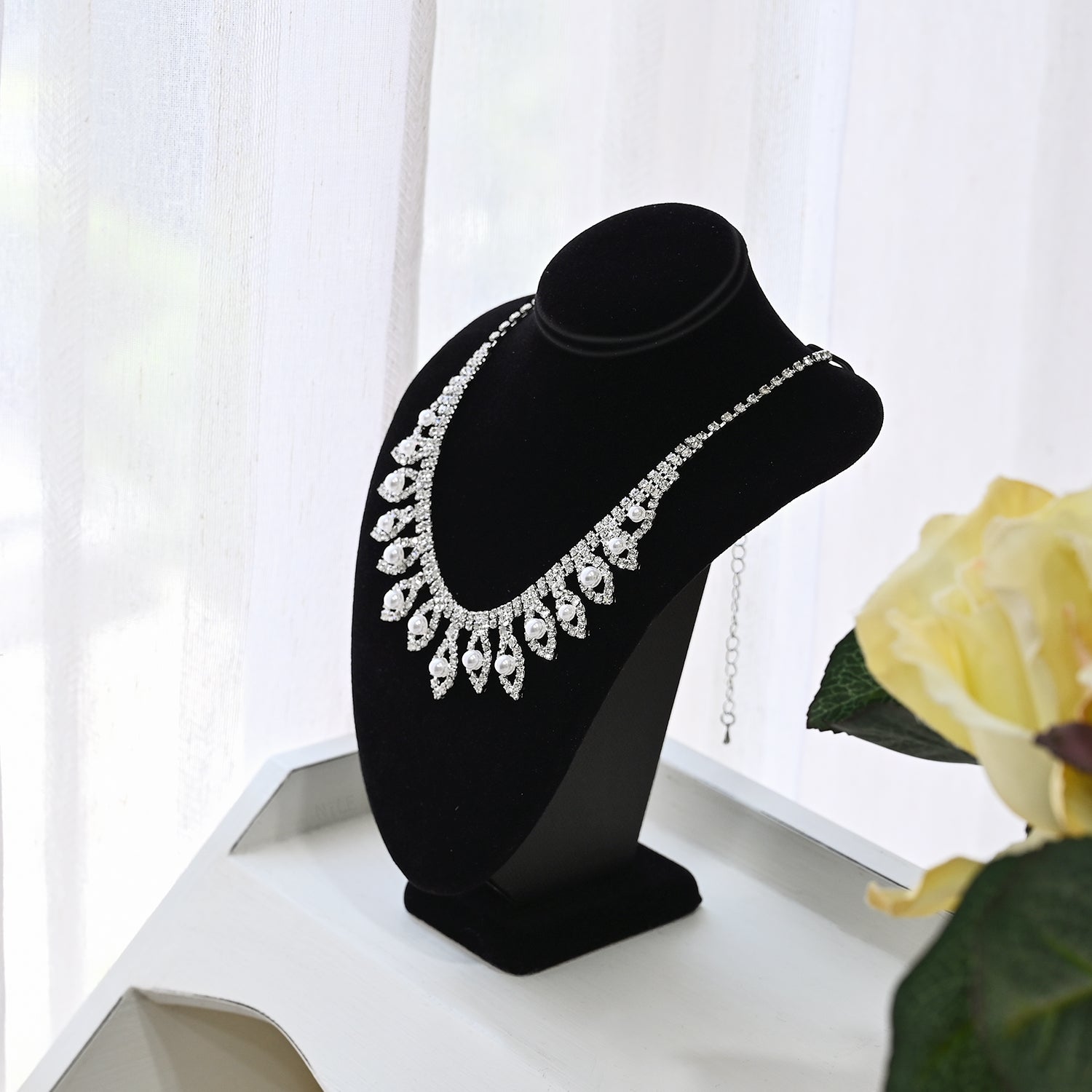 #189-3 Necklace Display Bust