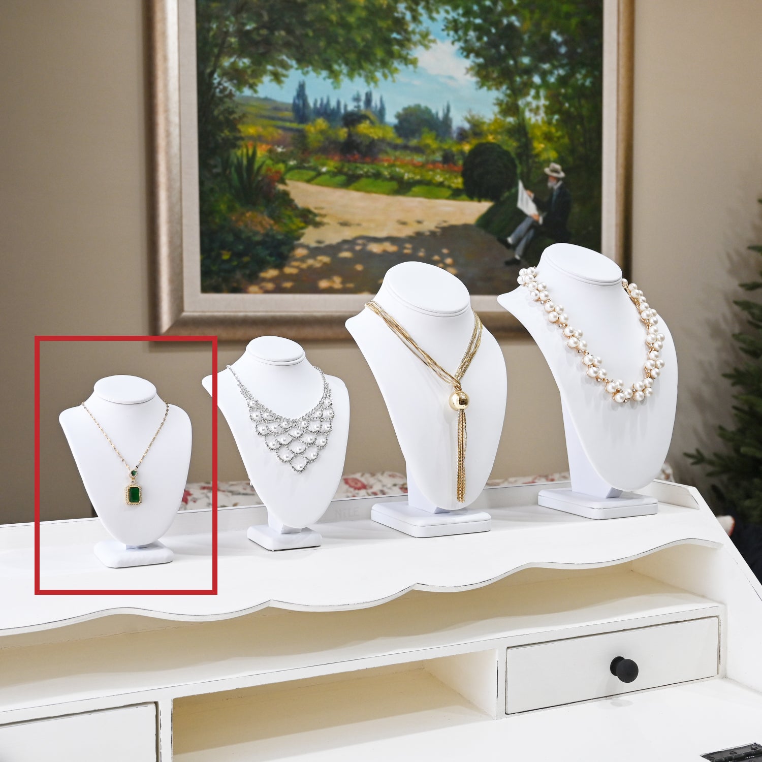 #189-6 Necklace Display Bust