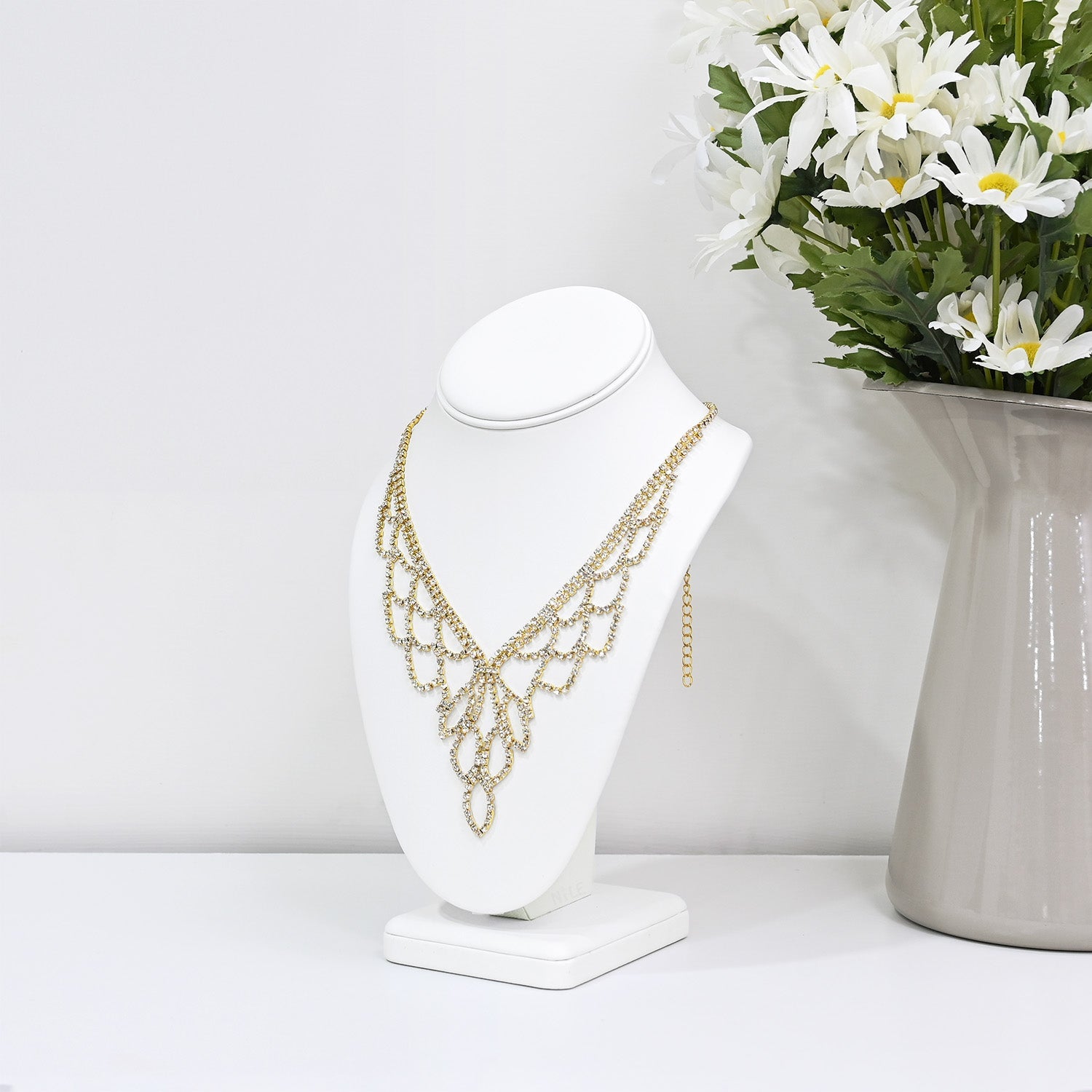 #189-7 Necklace Display Bust