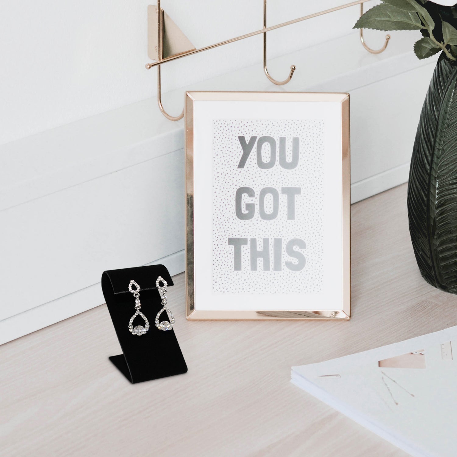 #229-5 Curved Earring Display Stand