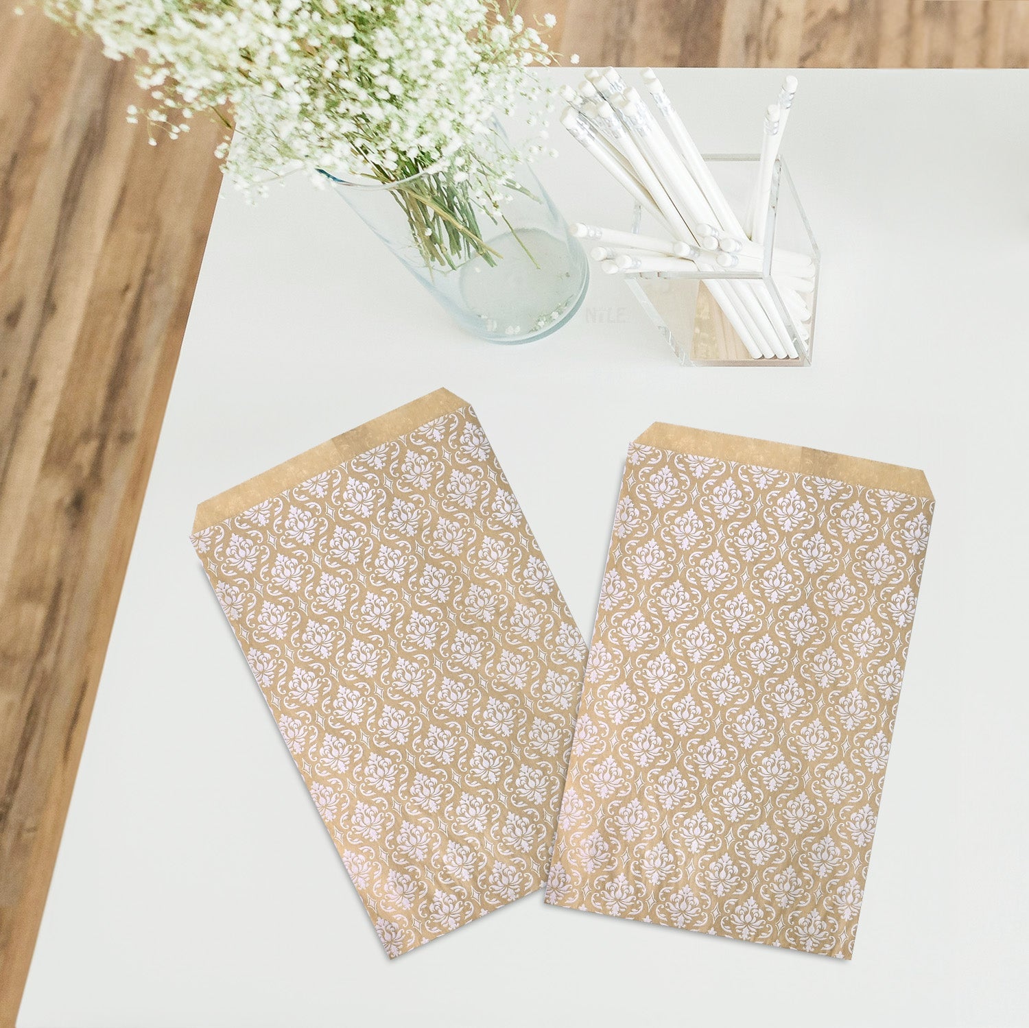 #EN-9705-WH White Damask Kraft Gift Bags