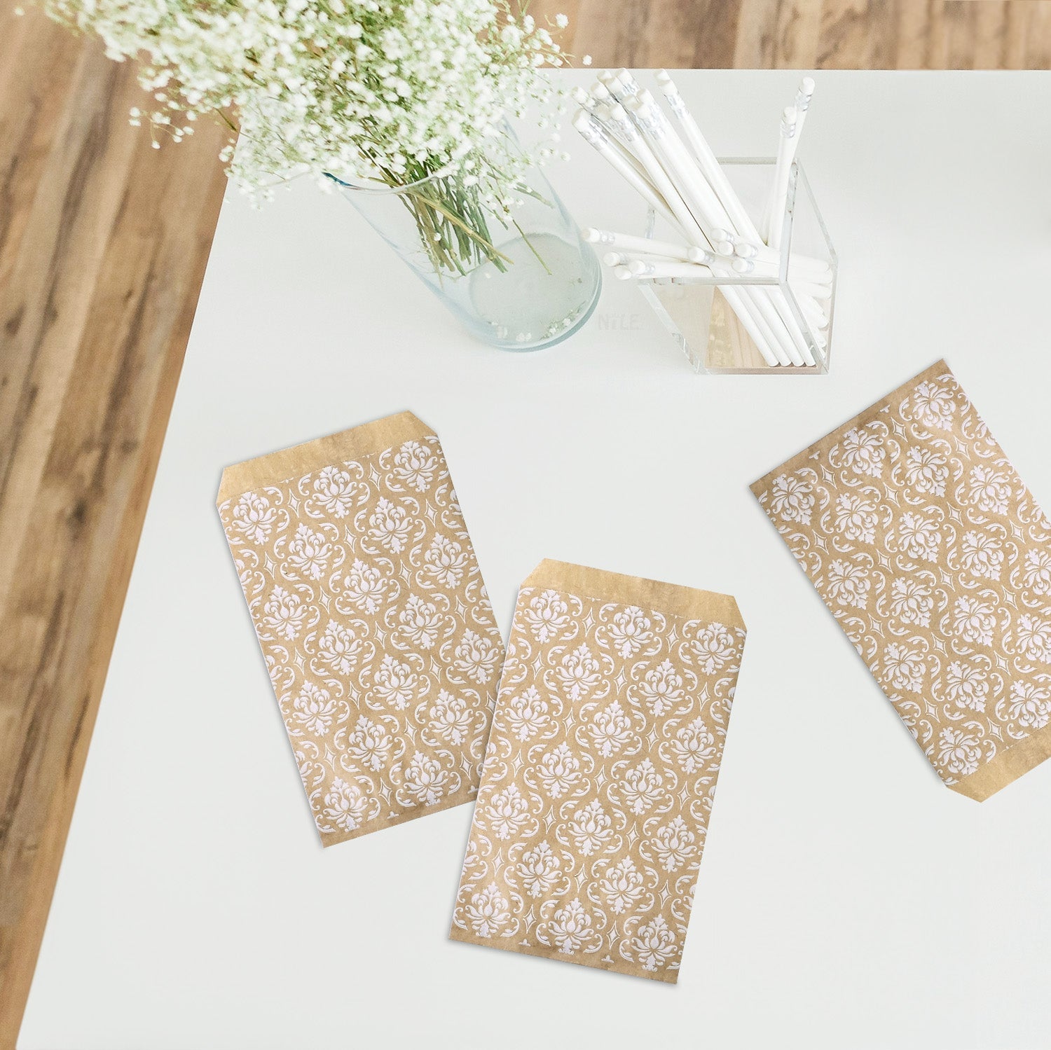 #EN-9707-WH White Damask Kraft Gift Bags